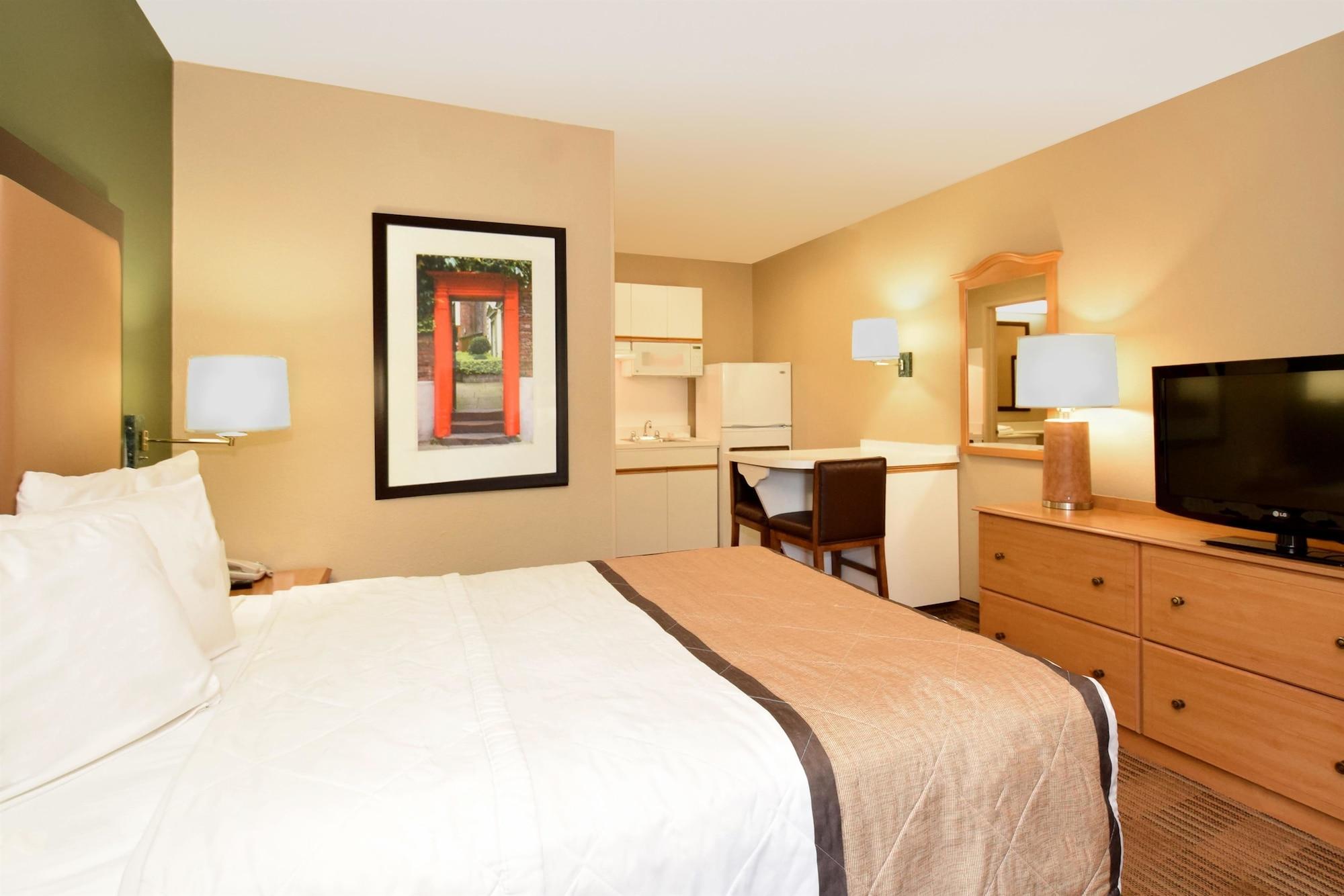 Extended America - Orange County - Spectrum Hotel
